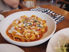 -ROAST coffee & eatery