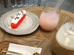 -共舞时光猫咖·狗咖(新街口店)