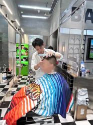 -Devilhands Barbershop男士理容店