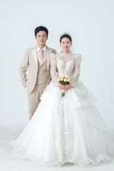 -雪中彩影婚纱摄影·微光艺术中心