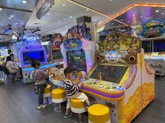 -反斗乐园π·电玩·高空拓展·蹦床(龙华天虹店)