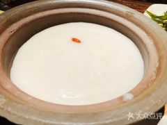 纳西族老鱼豆花-老牌坊云南鱼豆花火锅(嵩山店)