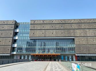 安徽省博物馆里的服务非常好  里面有志愿者小姐姐超细
