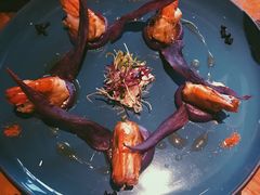 煎虾配紫薯泥薯片及姜味柠檬汁-AZUL by FUEL蓝色·法式酒馆(琶醍店)