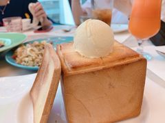 -港丽餐厅(高德置地店)