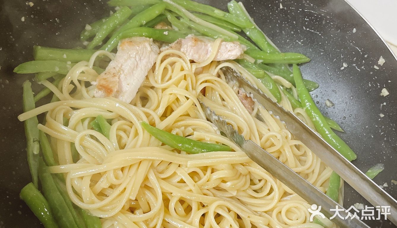 食谱-煎猪肉柚子胡椒风味意面-真中陽宙