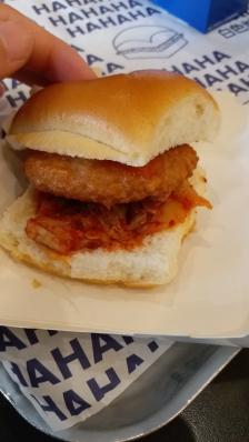 white castle白色城堡迷你汉堡(静安丰盛里店)-"朋友墙裂推荐的一家店