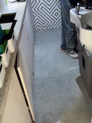 -PE SALON