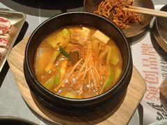 -草家酱蟹炭火烤肉店(珲春南路一店)