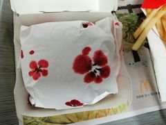 -麦当劳(假日广场店)