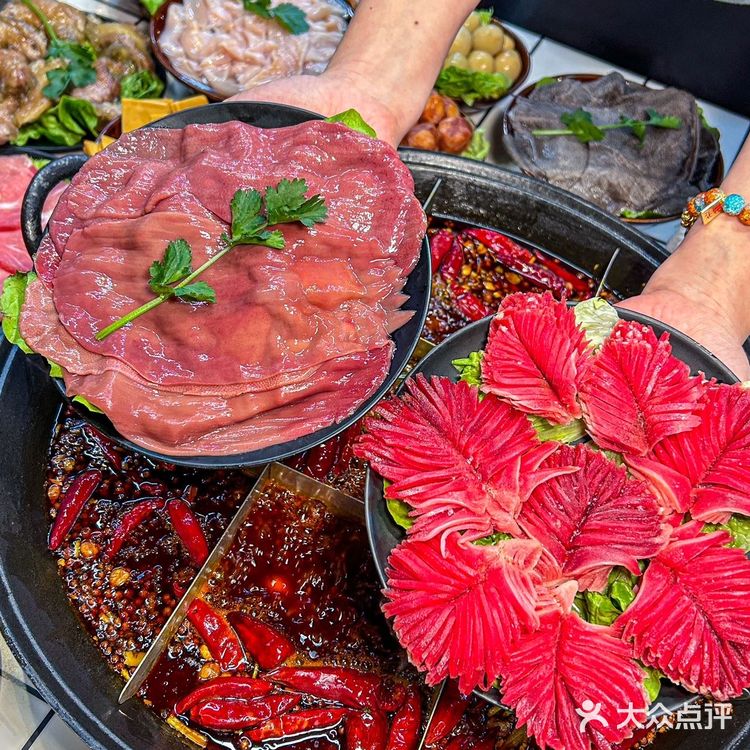 在重庆，本地人才知道 0元玩转这座城 重庆九街