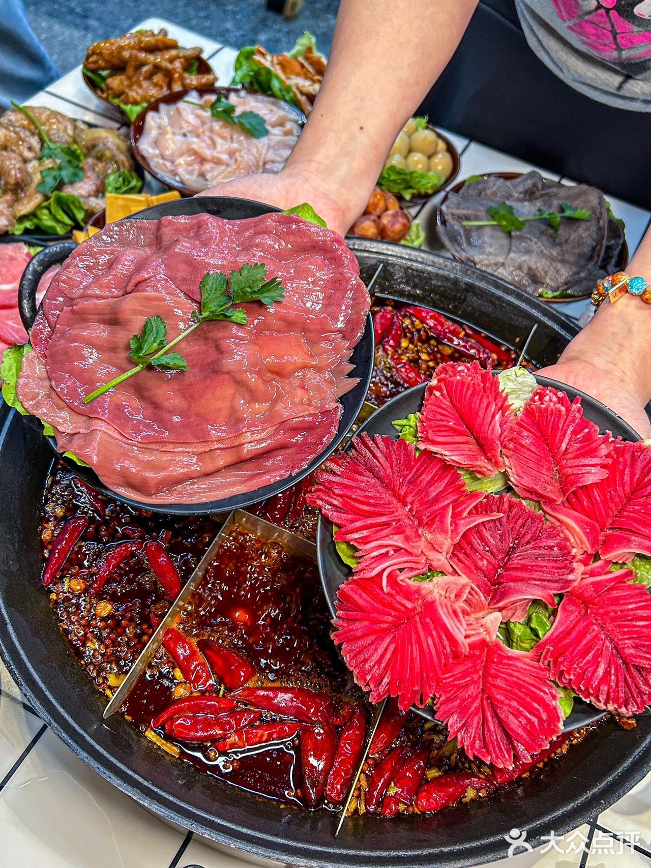 在重庆，本地人才知道 0元玩转这座城 重庆九街