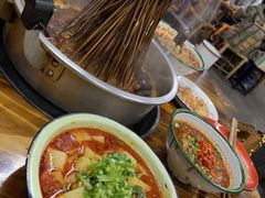 -咏勝锑锅麻辣烫(净居寺路总店)
