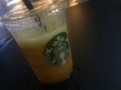 -星巴克臻选(上海中环广场2F店)