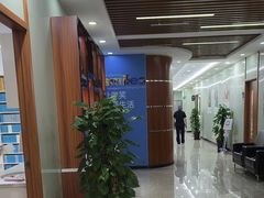 -茂菊口腔连锁(浦东南路店)