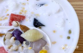 Fresh Coconut Milk Qingbu Liang