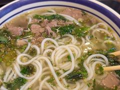 -云阿蛮云南生烫牛肉米线(奉贤路店)