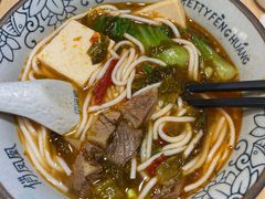 酸菜牛肉面-俏凤凰(美林M·LIVE天地东座店)