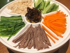 -云海肴·汽锅鸡·云南菜(天山百盛优客店)