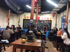 大堂-喝丢一只鞋·东北烤肉·烧烤·铜火锅(江宁店)