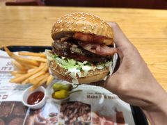 -The Habit Burger Grill 哈比特汉堡(爱琴海店)