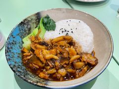 台式卤肉饭-萨卡屋亲子乐园·餐厅(龙山万物工场店)