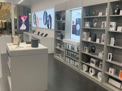 -Apple授权专营店(五彩城店)