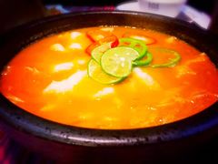 -香巴拉云南餐厅(华莱坞店)