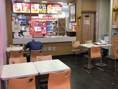 大堂-华莱士·全鸡汉堡(杭州武林店)
