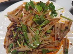 -嗨辣小聚·盘锦河蟹·海鲜烧烤龙虾(盘锦十年好店)