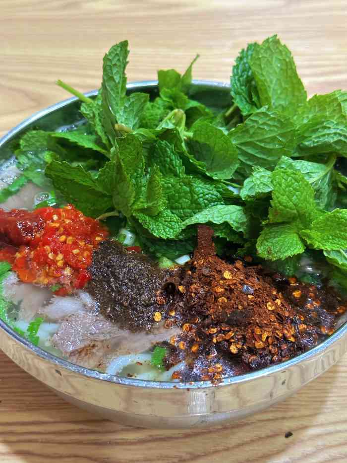 鲜羊集盐边羊肉米线-"昨天晚上去吃的,到的时候只有羊肉没得羊杂.