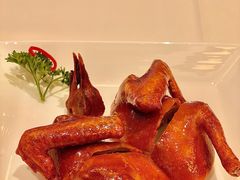 脆皮乳鸽-利苑酒家(合景国际金融广场店)