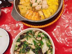 三鲜煲-侬佳蒸菜馆(听潮店)