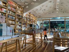 面包甜点陈列柜-猫的天空之城概念书店(束河店)