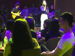 -TZ House音乐现场(来福士中心店)