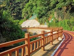-梅岭月亮湾山体公园