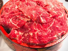 安格斯牛肉-鲜入围煮花胶鸡海鲜火锅