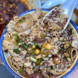 果然重庆物价是感人的！人均20的肥肠血旺吃到爽！