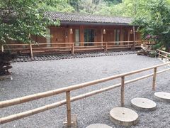 -乐领拈花溪·林涧食韵