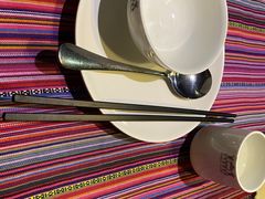 -香巴拉云南餐厅(华莱坞店)