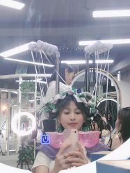 -IU潮牌·SALON
