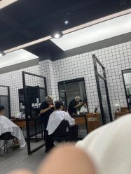 -苏奇发型·烫发染发