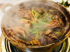 -渝君重庆火锅(嘉宾路店)