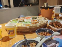 -包整·丝娃娃(一览甲秀楼风景店)