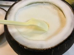 -志龙皇冠吃货椰子铺