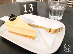 -UNI UNI(环亚凯瑟琳店)