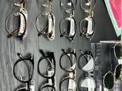-肆兮眼镜·蔡司·徕卡战略合作店(大坪店)