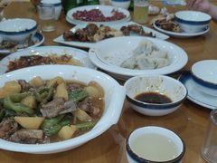 -鹤乡东北菜(崮山路店)