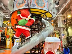 -嗨翻Hi-Fun竞技主题乐园·蹦床亲子生日轰趴(国光1937店)