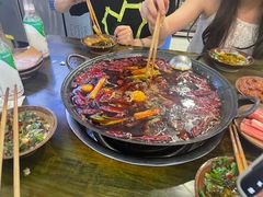 -黄潇洒老火锅(九眼桥宏济巷店)
